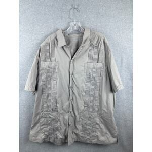 Ks Island Shirt‎ Men's 2XB 2XL Gray Short Sleeve Button Up Embroidered Camp